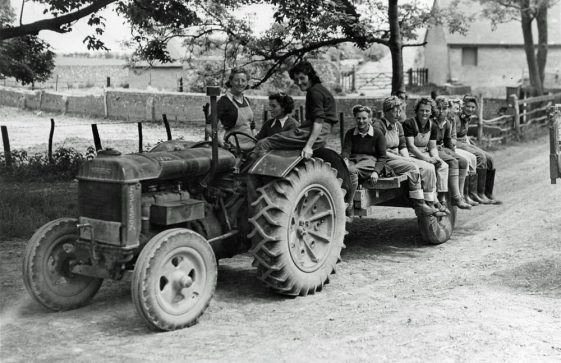 Land Army Girls working on local farms (2)
