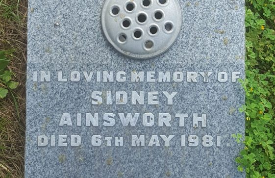 Gravestone of AINSWORTH Sidney 1981