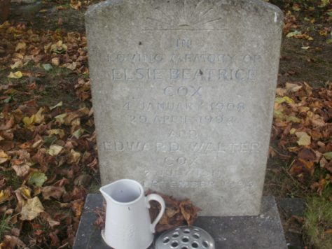 Gravestone of COX Edward Walter 1999; COX Elsie Beatrice 1994