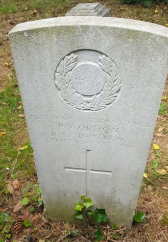 Gravestone of GORDON Frank 1916